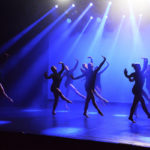 Zdjęcie przedstawiające tancerki podczas występu