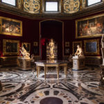 zdjęcie pomieszczenia w galerii Uffizi w Wenecji