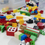 Na zdjęciu klocki Lego